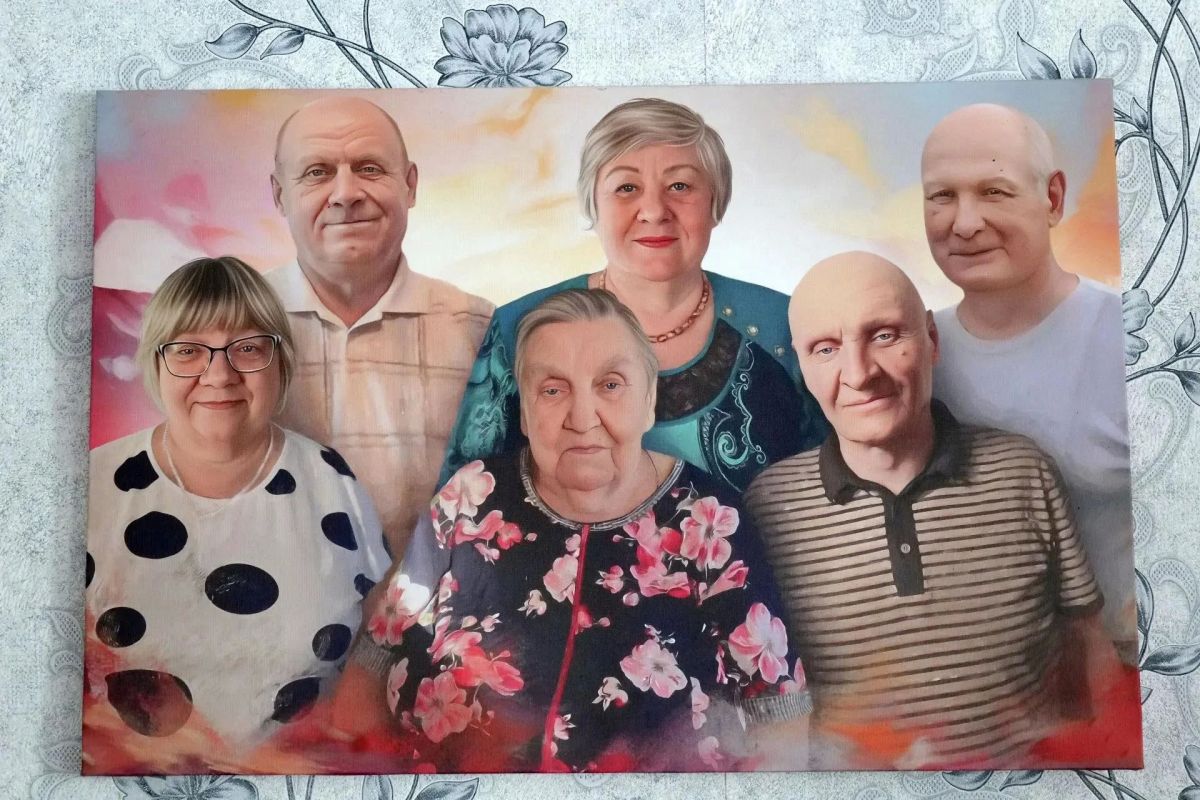 Жительницу Кедровки Хрестинью Арефьевну Степуленко поздравили с 95-летним юбилеем Жительницу Кедровки Хрестинью Арефьевну Степуленко поздравили с 95-летним юбилеем