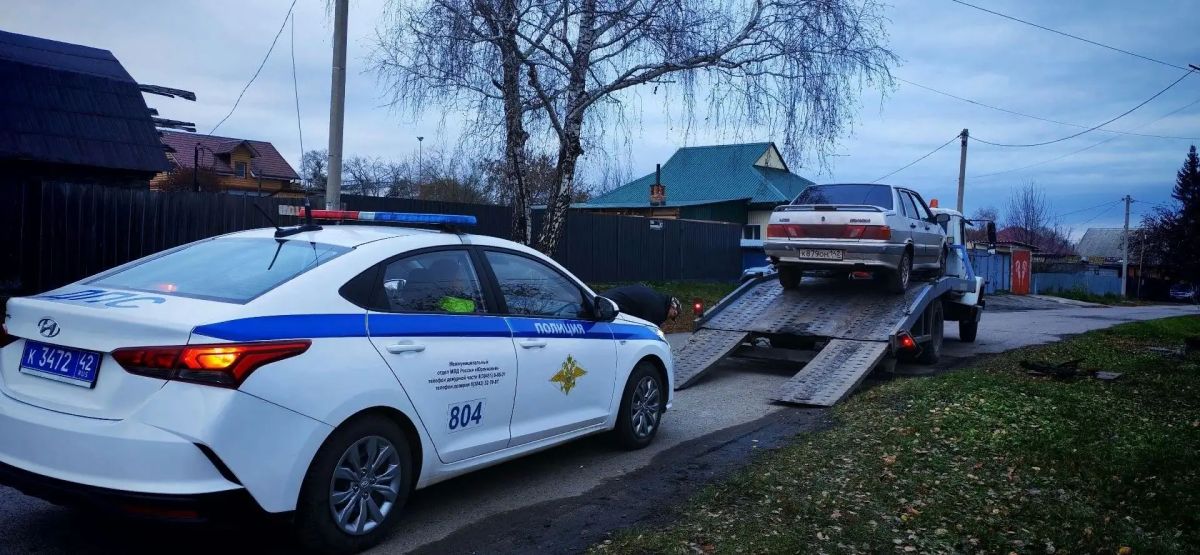 В Юрге сотрудники Госавтоинспекции отстранили от управления автомобилем водителя-бесправника