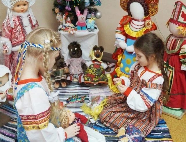 Этнокультурный центр «Радогощ» приглашает кемеровчан на экскурсии и мастер-классы Этнокультурный центр «Радогощ» приглашает кемеровчан на экскурсии и мастер-классы