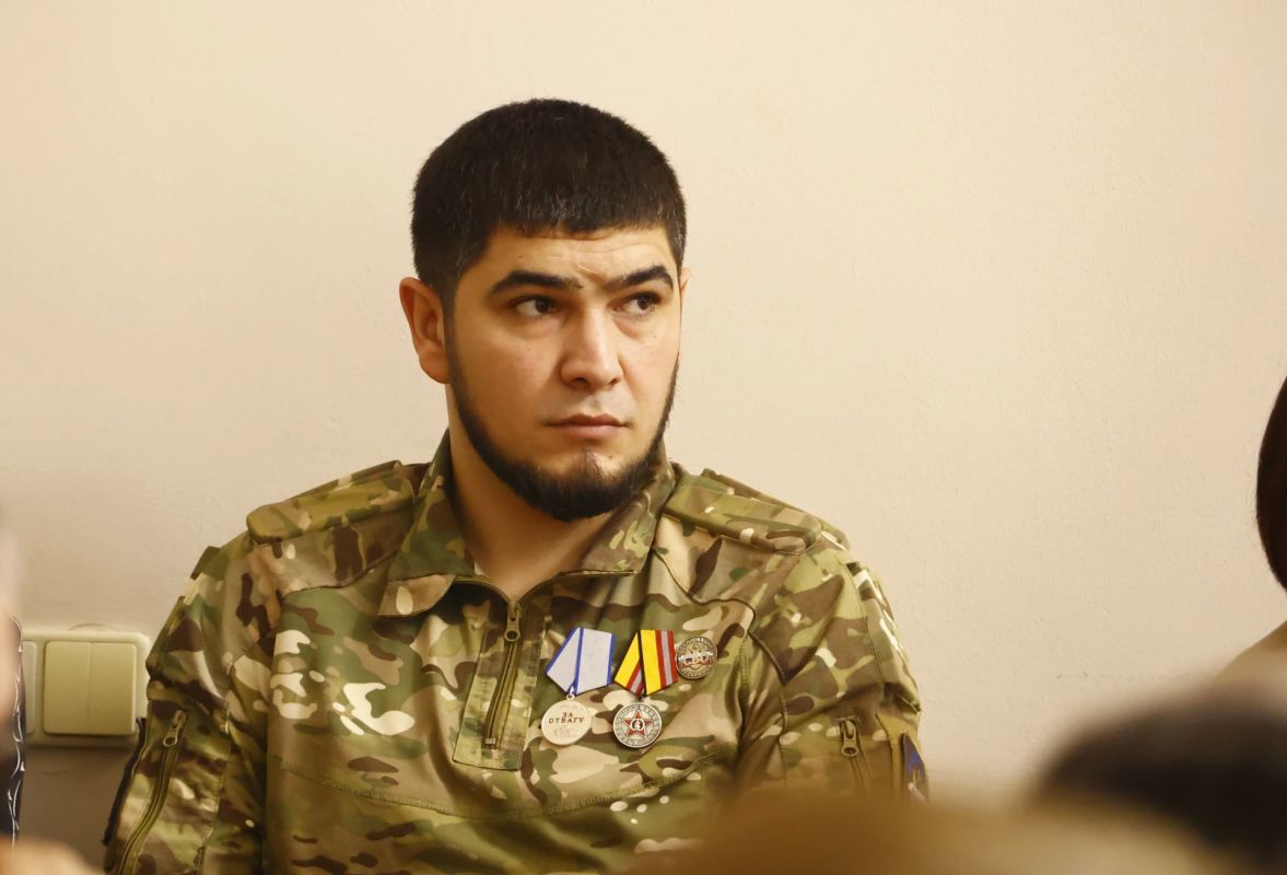 Заместитель председателя Парламента Кузбасса Юрий Скворцов и областные депутаты приняли участие в научно-практическом мероприятии «Психологическая поддержка участников СВО и их семей: от теории к эффективной практике» Заместитель председателя Парламента Кузбасса Юрий Скворцов и областные депутаты приняли участие в научно-практическом мероприятии «Психологическая поддержка участников СВО и их семей: от теории к эффективной практике»