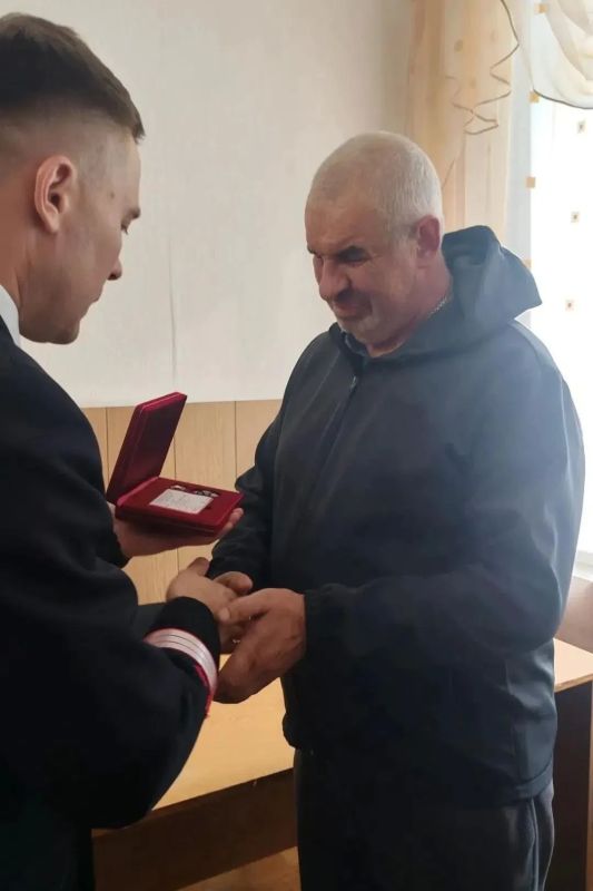Высшее звание «Почетный железнодорожник» посмертно присвоено кузбассовцу Константину Попову Высшее звание «Почетный железнодорожник» посмертно присвоено кузбассовцу Константину Попову