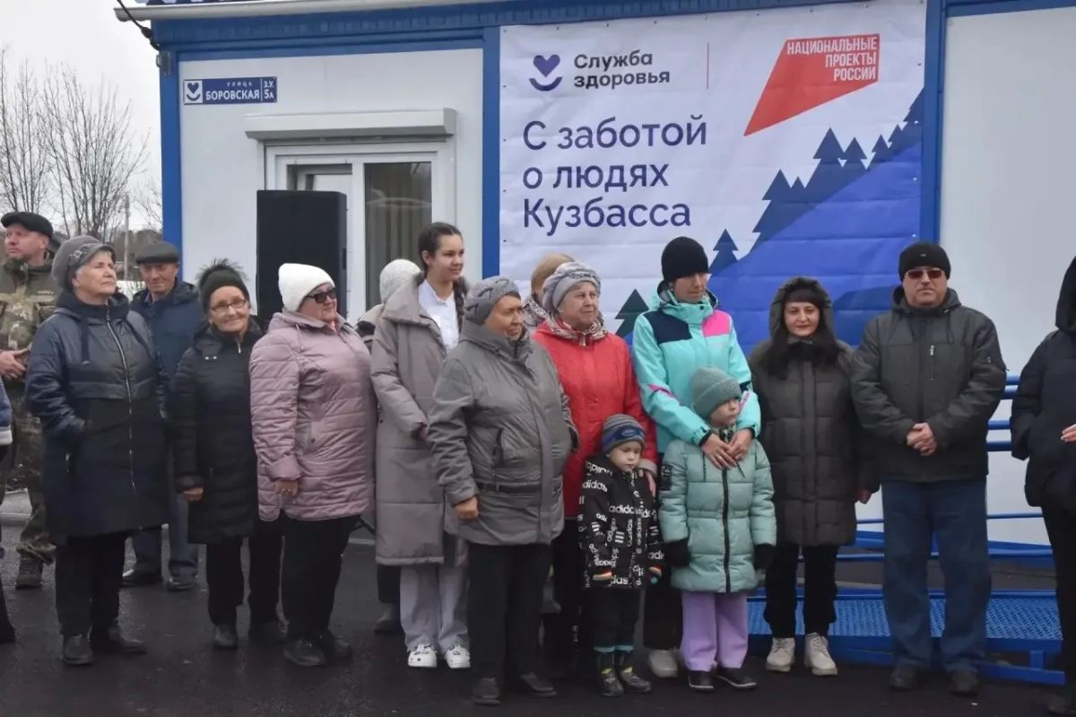 Яна Тимофеева работает фельдшером уже 4 года Яна Тимофеева работает фельдшером уже 4 года