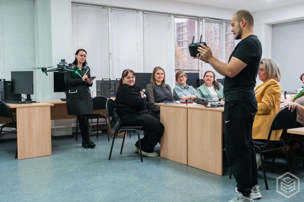 Учителя сельских школ Кузбасса успешно завершили обучение по федеральному проекту «Кадры в АПК» Учителя сельских школ Кузбасса успешно завершили обучение по федеральному проекту «Кадры в АПК»